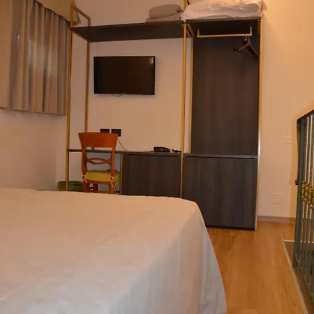 Hotel Mia Cara & 3*