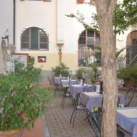 Hotel Mia Cara &