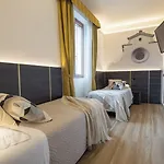Mia Cara & 3*