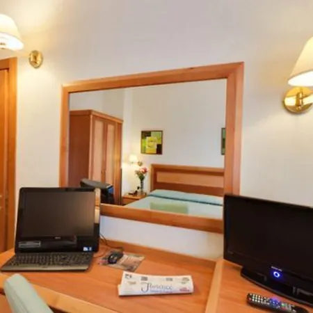 Hotel Mia Cara & 3*