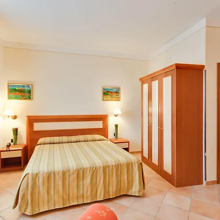 Hotel Mia Cara &