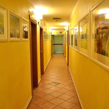 Hotel Mia Cara & 3*